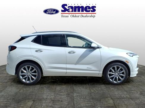 Used 2025 Buick Encore GX Avenir w/ Avenir Technology Package FWD image 2