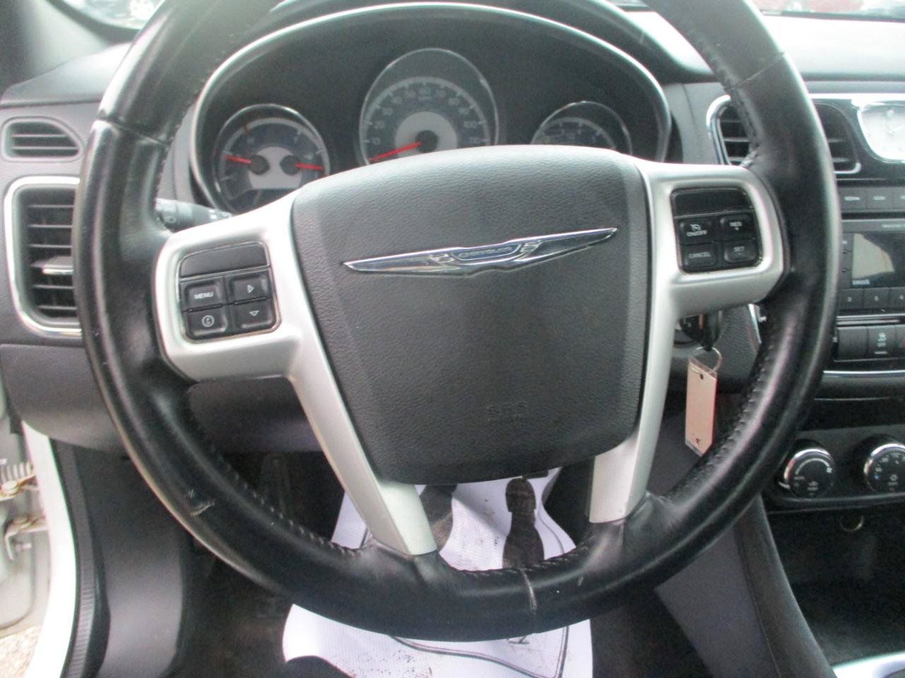 Used 2013 Chrysler 200 Touring FWD image 11