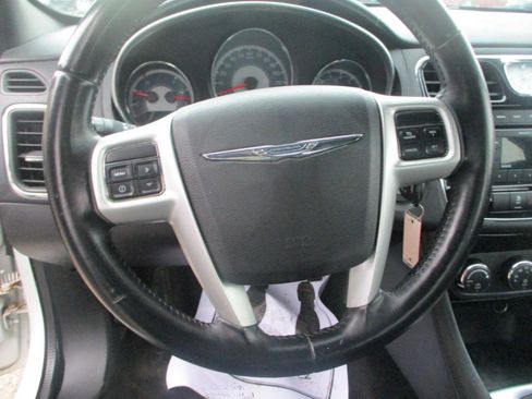 Used 2013 Chrysler 200 Touring FWD image 11