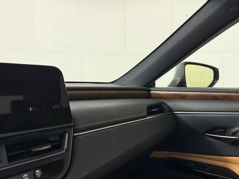 Certified 2025 Lexus ES 300h 300h image 17