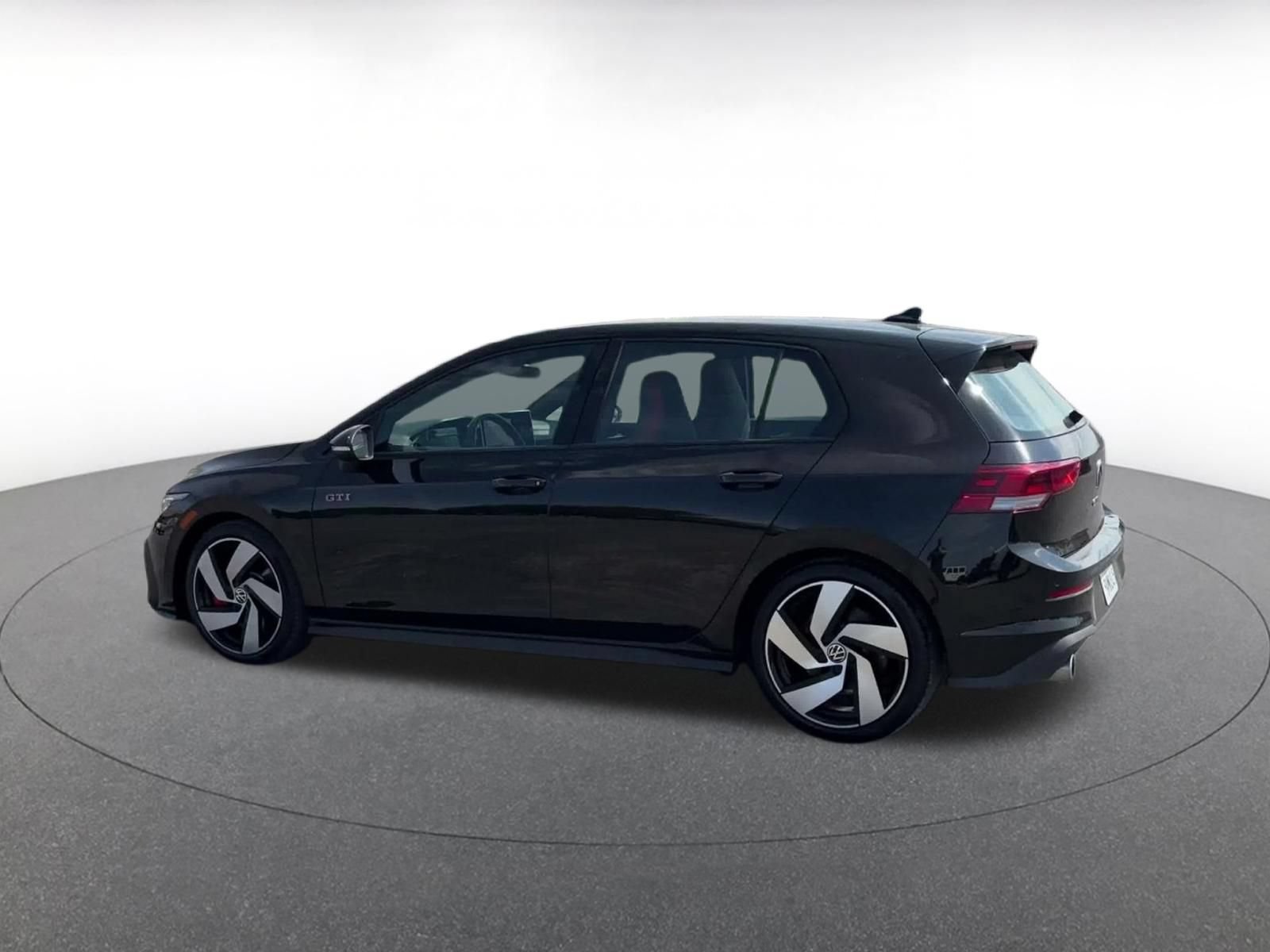 Used 2026 Volkswagen Golf S FWD image 9