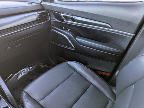 Used 2024 Kia Telluride LX image 15