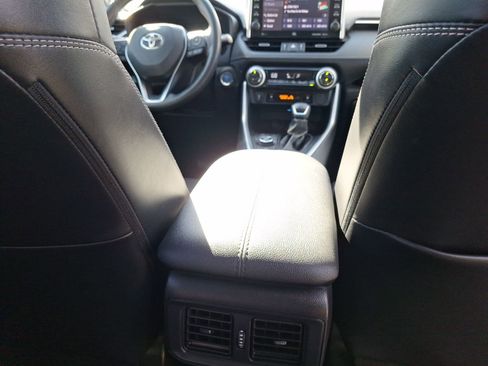 Used 2022 Toyota RAV4 Limited image 33