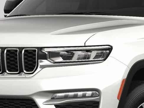 New 2025 Jeep Grand Cherokee Limited image 8