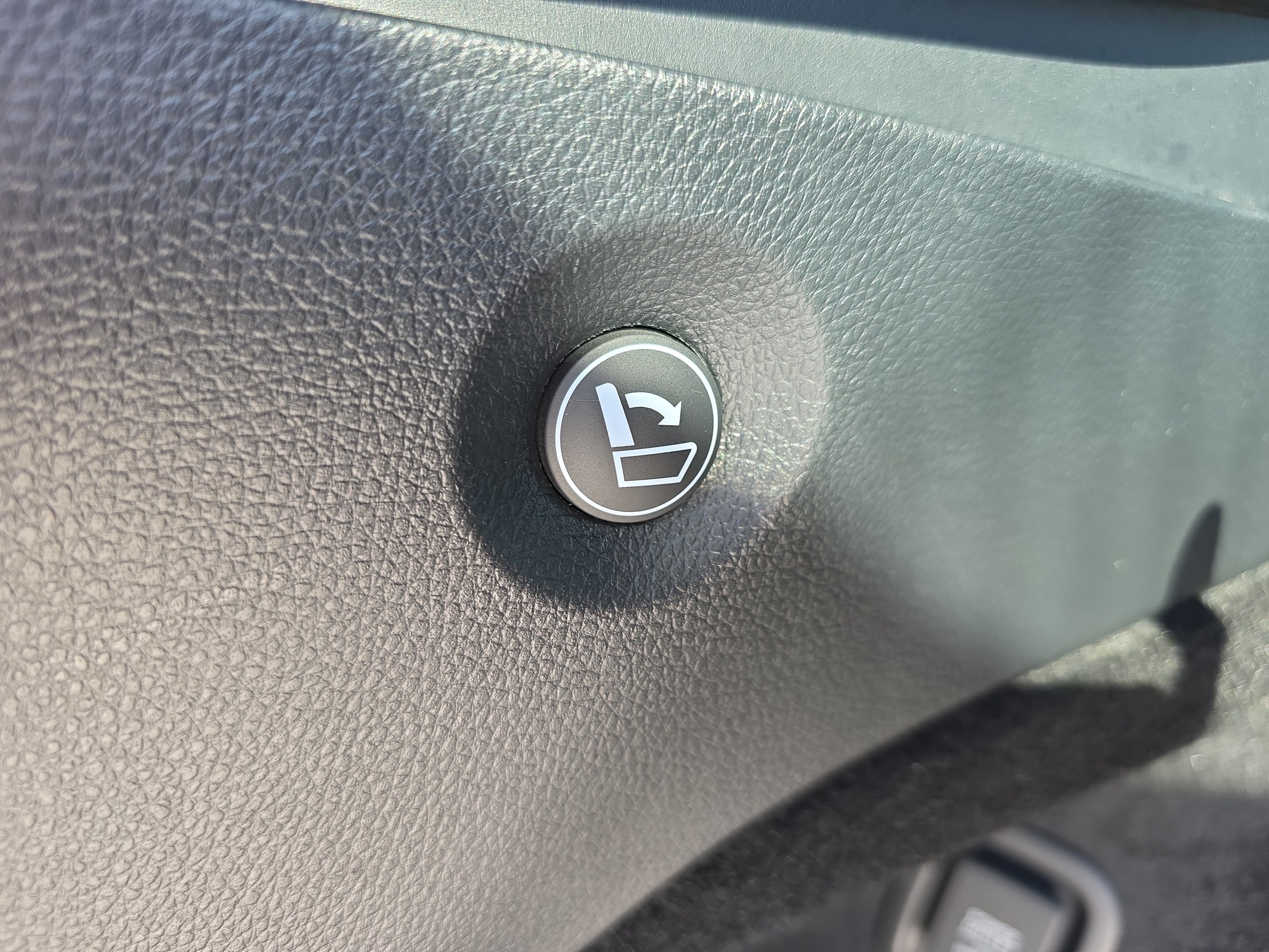 Used 2023 Honda Passport Elite image 16