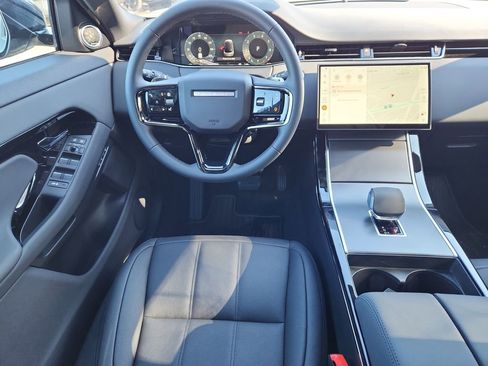 Used 2026 Land Rover Range Rover Evoque S AWD/4WD image 4
