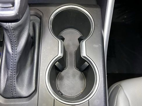 Certified 2021 Toyota Highlander XLE image 34