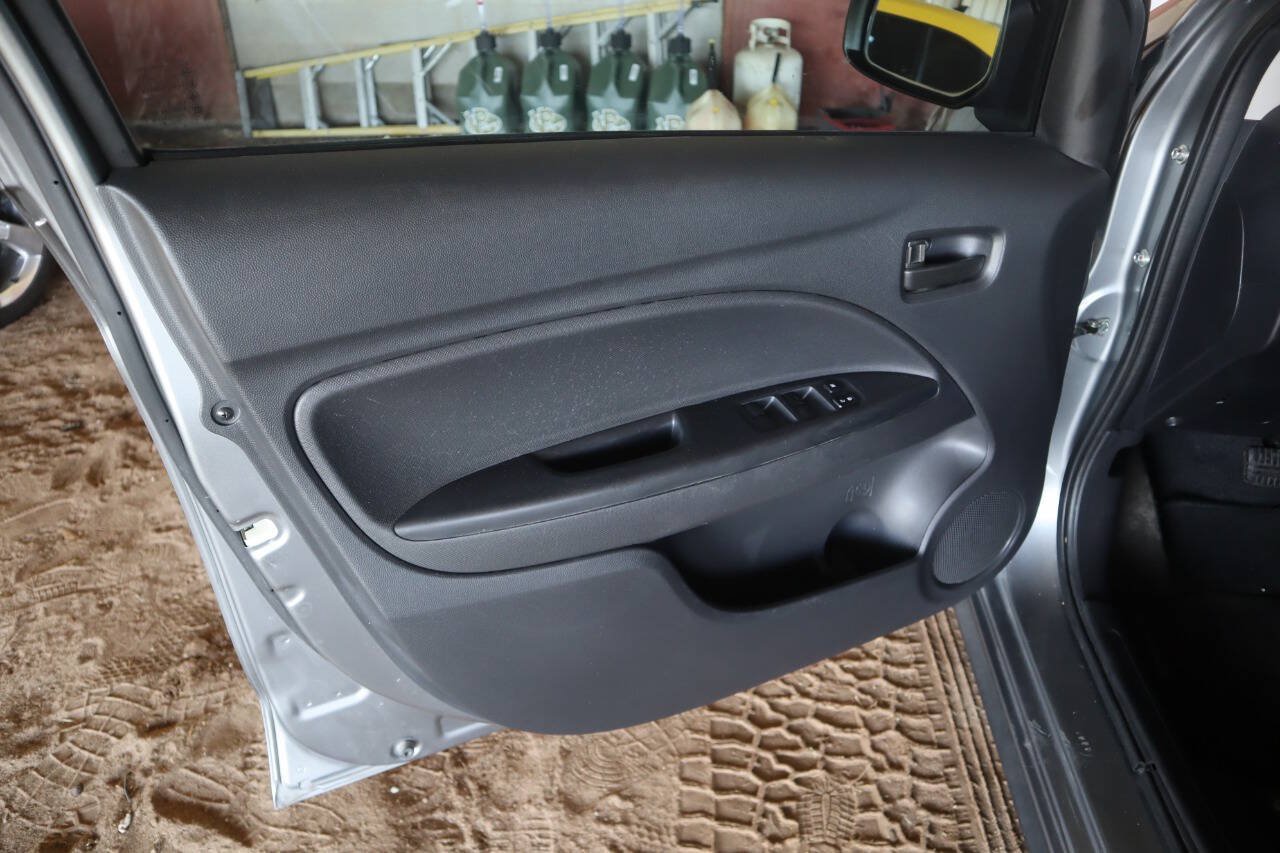Used 2015 Mitsubishi Mirage DE FWD image 23