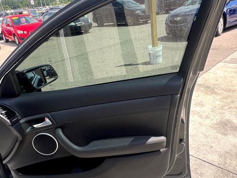 Used 2009 Pontiac G8 Base image 16