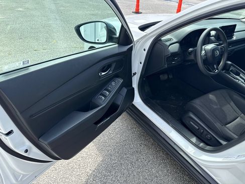 Used 2025 Honda Accord SE image 12