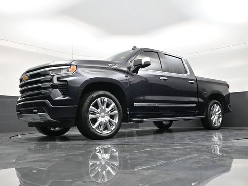 Used 2024 Chevrolet Silverado 1500 High Country w/ High Country Premium Package AWD/4WD image 21