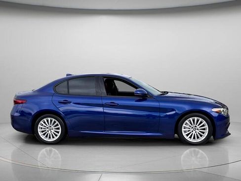 Used 2022 Alfa Romeo Giulia Sprint RWD image 5