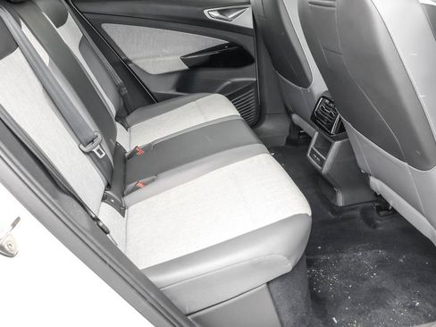 Used 2023 Volkswagen ID.4 Pro image 33