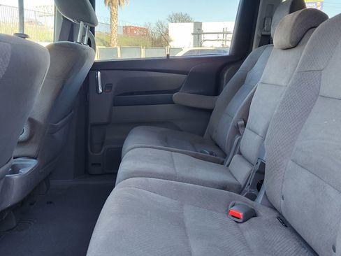 Used 2015 Honda Odyssey EX image 19