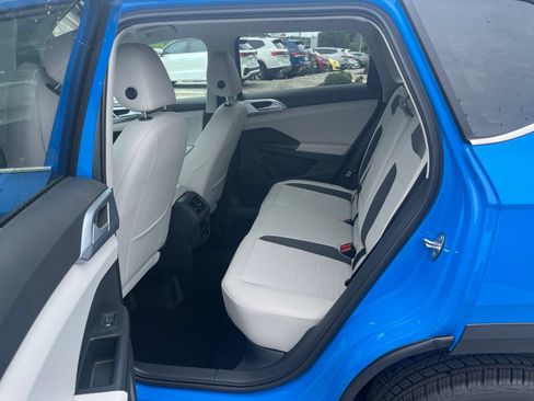 New 2026 Volkswagen Taos SE FWD image 21