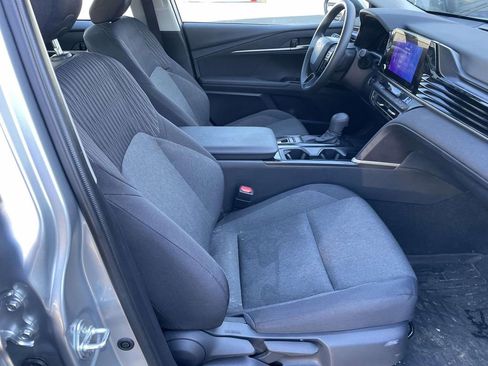 Used 2025 Toyota Camry LE image 47