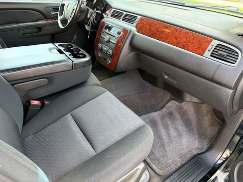 Certified 2011 Chevrolet Suburban LS RWD image 31