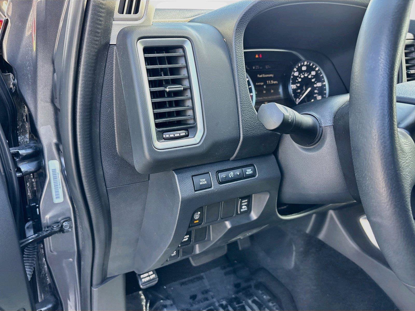 Used 2023 Nissan Frontier SV w/ SV Convenience Package RWD image 11