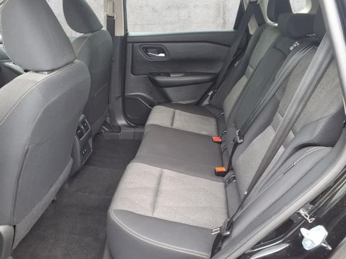 Used 2024 Nissan Rogue SV AWD/4WD image 7
