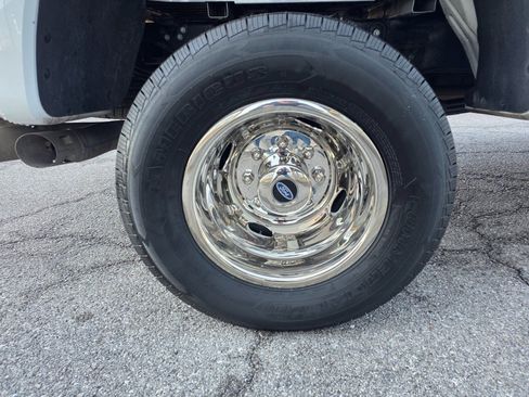 Used 2025 Ford F350 XLT image 12