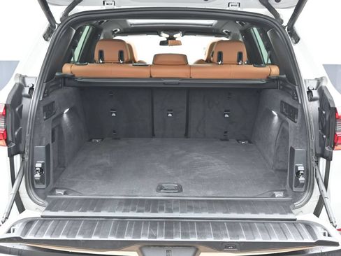 Used 2022 BMW X5 xDrive40i AWD/4WD image 13
