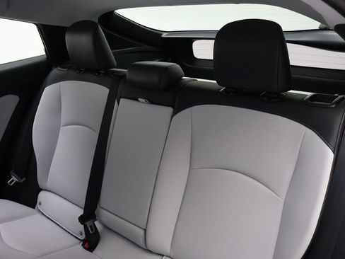 Used 2018 Toyota Prius Four FWD image 18