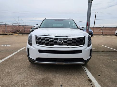 Used 2021 Kia Telluride EX w/ EX Premium Package image 2