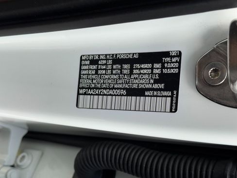 Used 2022 Porsche Cayenne image 50