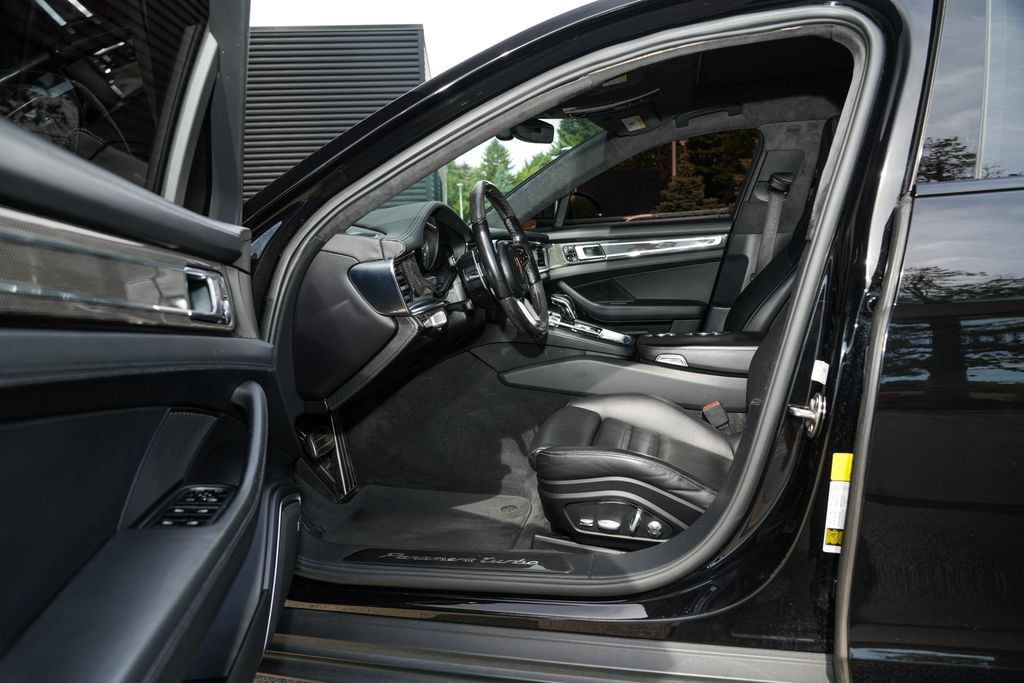 Certified 2018 Porsche Panamera Turbo AWD/4WD image 18