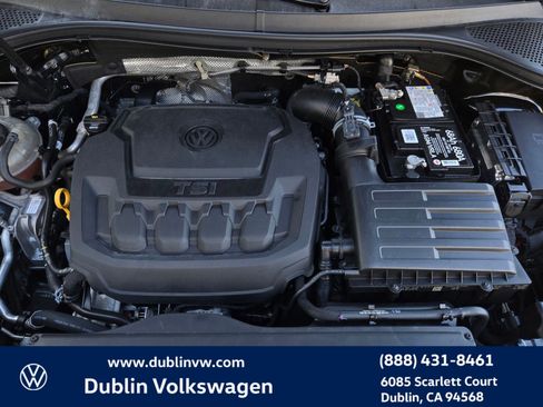Used 2018 Volkswagen Tiguan SEL image 23