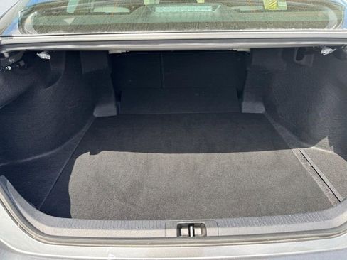 Used 2025 Toyota Camry SE FWD image 4