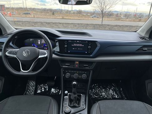 Certified 2024 Volkswagen Taos SE image 22