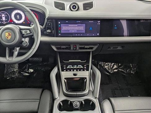 New 2026 Porsche Cayenne image 20