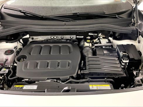 Used 2025 Volkswagen Tiguan SE AWD/4WD image 26