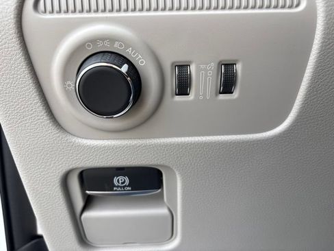 New 2026 Jeep Grand Wagoneer 2WD image 28