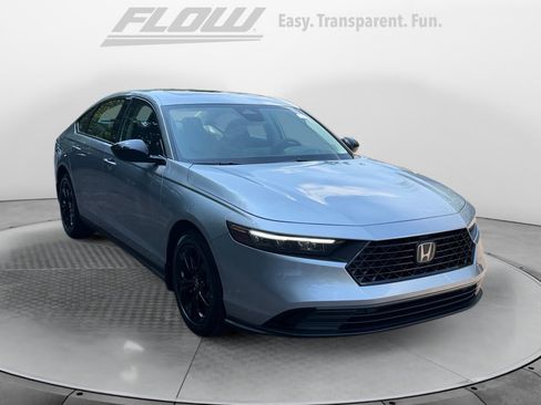 Certified 2025 Honda Accord SE image 1
