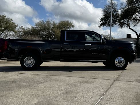 Used 2024 GMC Sierra 3500 Denali Ultimate image 7
