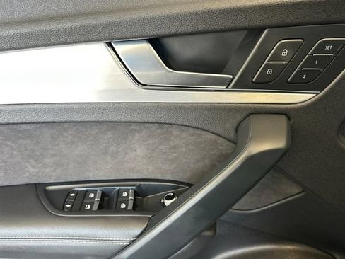 Used 2019 Audi SQ5 Premium Plus w/ Premium Plus Package AWD/4WD image 12