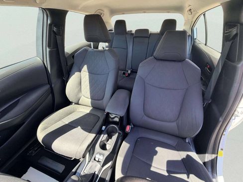 Used 2022 Toyota Corolla LE FWD image 16