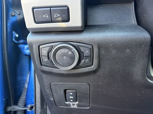 Used 2017 Ford F150 Lariat w/ Equipment Group 502A Luxury image 32