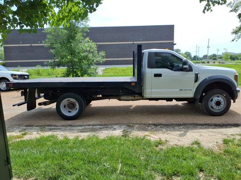 Used 2019 Ford F550 2WD Regular Cab Super Duty image 25