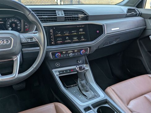 Used 2024 Audi Q3 2.0T Premium image 9