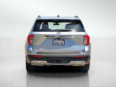 Certified 2023 Ford Explorer XLT w/ Equipment Group 202A AWD/4WD image 5