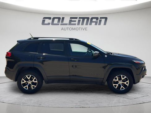 Used 2015 Jeep Cherokee Trailhawk w/ Comfort/Convenience Group AWD/4WD image 6