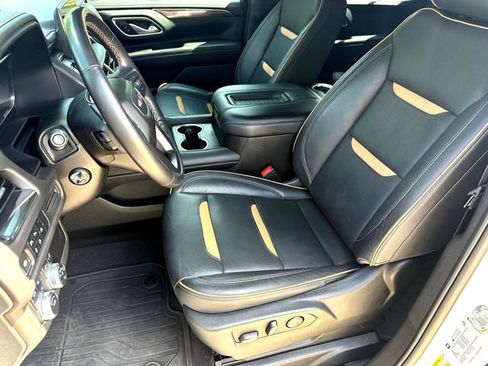 Used 2023 GMC Yukon AT4 AWD/4WD image 9
