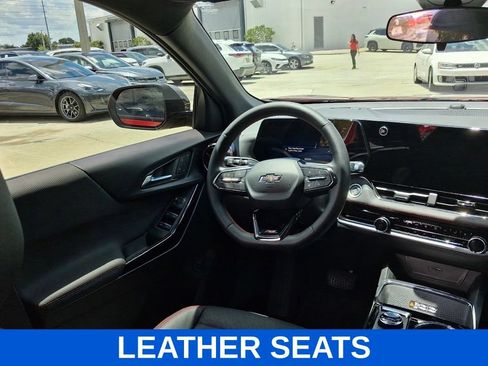 Used 2025 Chevrolet Equinox RS w/ Convenience Package III FWD image 9