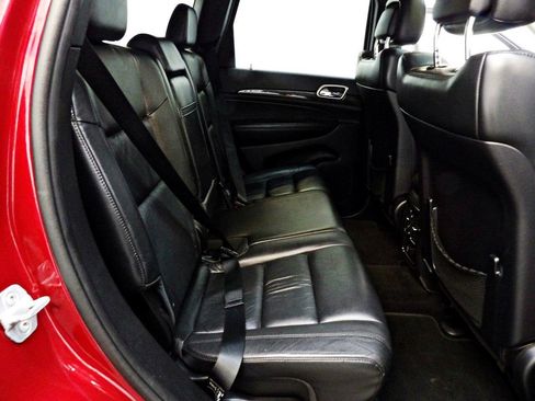 Used 2012 Jeep Grand Cherokee Laredo AWD/4WD image 13