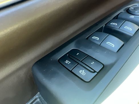 Used 2024 Chevrolet Tahoe LT AWD/4WD image 18