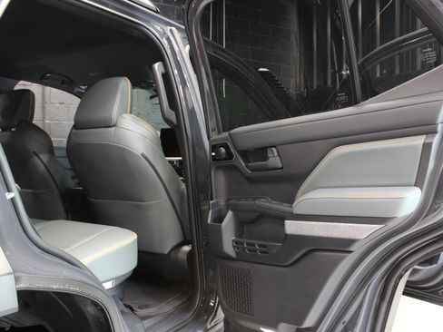 Used 2025 Toyota 4Runner Trailhunter image 54