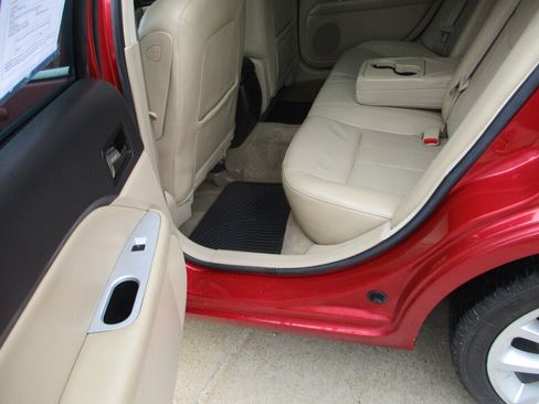Used 2010 Mercury Milan Premier AWD/4WD image 8